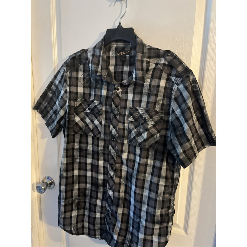 Helix Men's Large Plaid Athletic‎ Fit Short Sleeve Button Up Shirt Multicolor